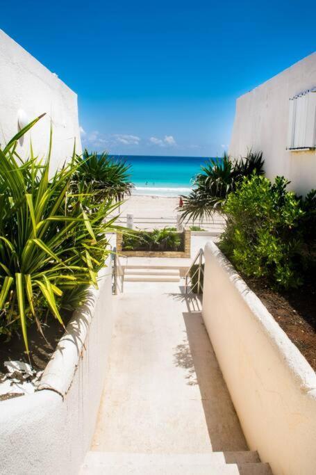 Ocean Front Villa Marlin, Best Location In Hotel Zone #109 Cancún Exteriér fotografie