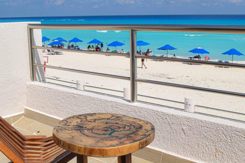 Ocean Front Villa Marlin, Best Location In Hotel Zone #109 Cancún Exteriér fotografie