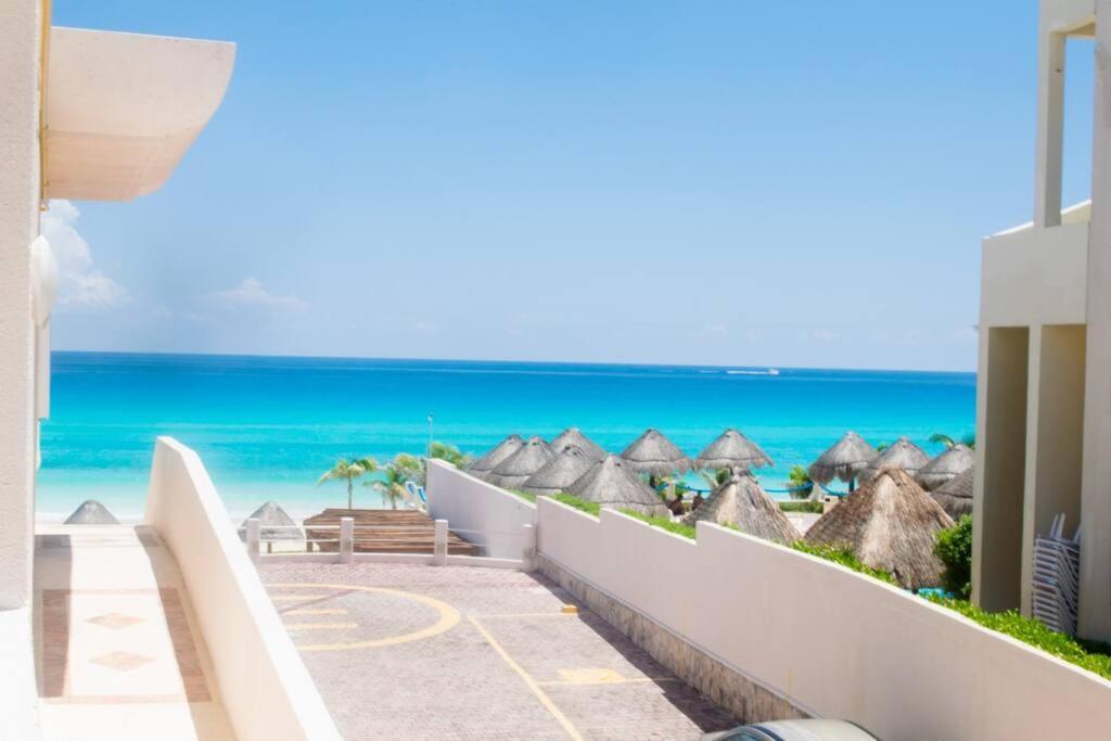 Ocean Front Villa Marlin, Best Location In Hotel Zone #109 Cancún Exteriér fotografie