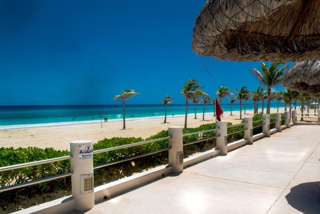 Ocean Front Villa Marlin, Best Location In Hotel Zone #109 Cancún Exteriér fotografie